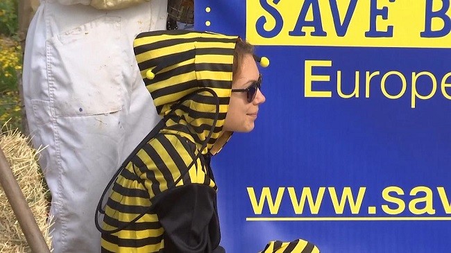 Aktivistë për mbrojtjen e mjedisit protestuan kundër përdorimit të pesticideve në Evropë