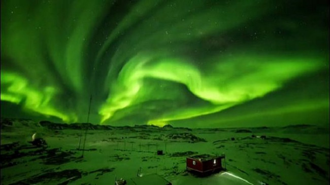 Aurora boreale, spektakël ngjyrash në qiellin e Antarktidës [Video]