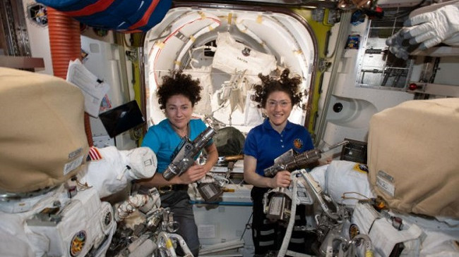 NASA shkruan historinë, për herë të parë dy gra në një udhëtim hapësinor