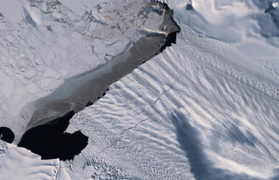 Zbulohen çarje të reja në akullnajën e Antarktidës