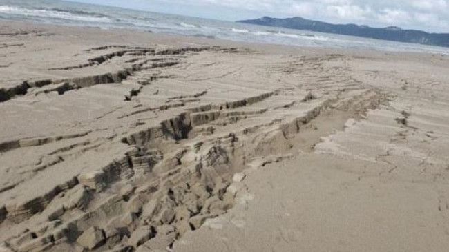 Tërmeti zhvendos edhe rërën