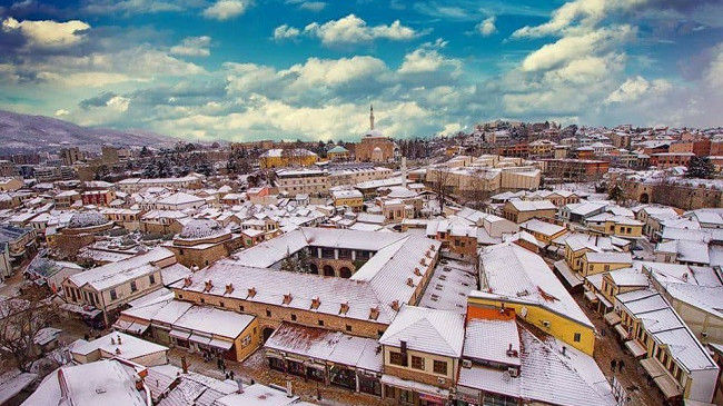 Moti në Maqedoninë e Veriut i ndryshueshëm me vranësira dhe i ftohtë