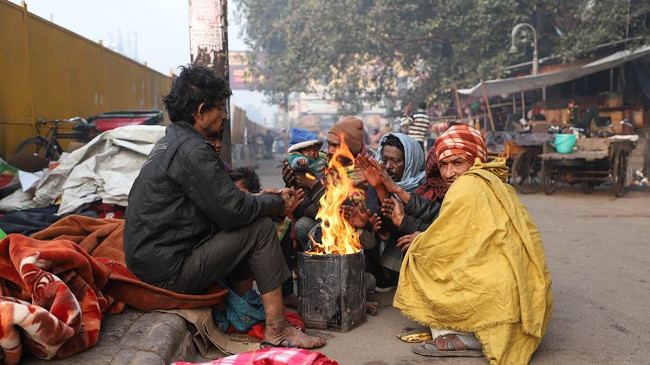 Në foto: India goditet nga temperatura të acarta, Delhi përballet me dhjetorin e dytë më të ftohtë në 100 vjet
