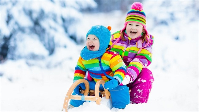 Kujdesi për foshnjat dhe fëmijët gjatë ditëve të ftohta të dimrit