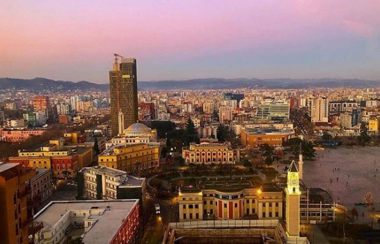 Çfarë moti kanë parashikuar meteorologët për këtë fundjavë në qytetet shqiptare dhe evropiane?