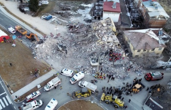 22 të vdekur mbi 1 mijë të lënduar nga tërmeti i fuqishëm në Turqi