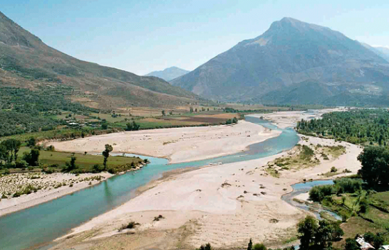 Konfindustria kërkon të mos i jepet leja për ndërtimin e HEC-it në lumin Vjosë