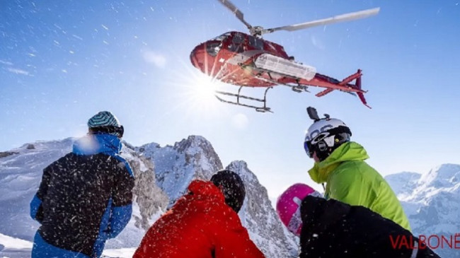 Një aventurë e pazakontë ofrohet me helikopter mbi majat e Alpeve Shqiptare [Video]