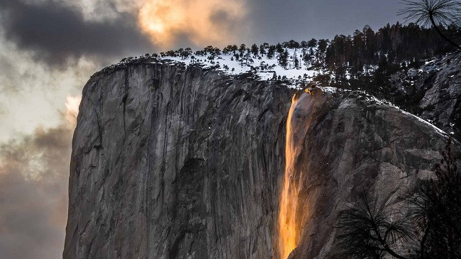 ‘Ujëvara e zjarrit’, pamje e mrekullueshme nga Parku Kombëtar Yosemite