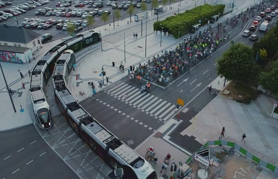 Luksemburgu bëhet vendi i parë në botë që bën transportin publik falas