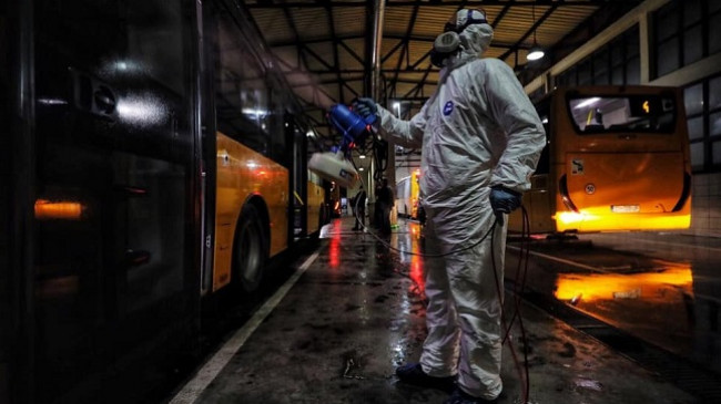 Komuna e Prishtinës dezinfekton autobusët e Trafikut Urban për shkak të koronavirusit