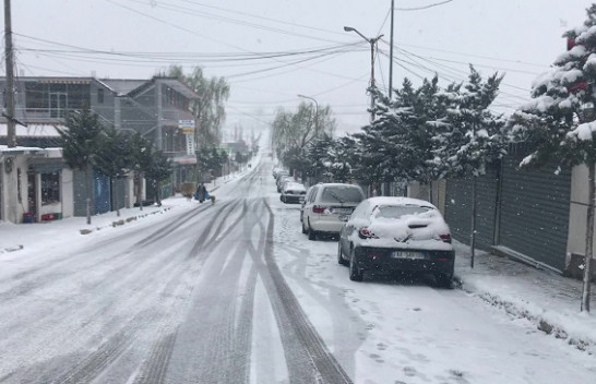 Bora pranverore mbulon Bulqizën [Foto]