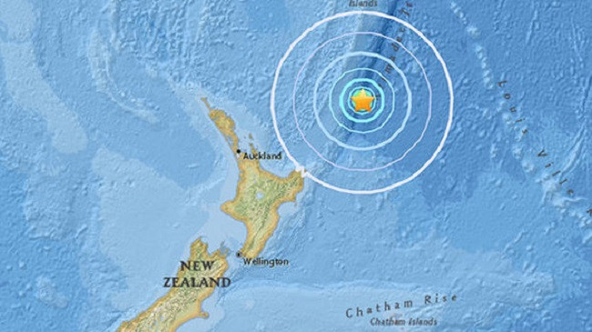 Një tërmet i fuqishëm  me magnitudë 7.3 ballë godet ishujt Kermadec në veri të Zelandës së Re
