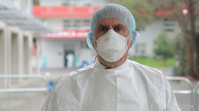 Infektologu Pëllumb Pipero apel qytetarëve: Kemi hyrë në një fazë të re të epidemisë
