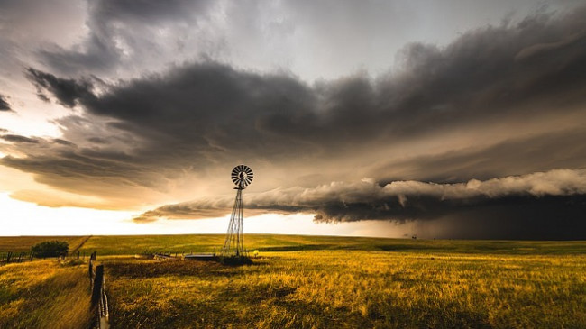 Imazhe mahnitëse të stuhive dhe rrufeve në Amerikë/ Fotografi shkrep pamjet më epike të motit ekstrem