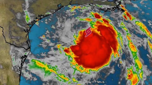 Teksasi jugor përgatitet për stuhinë tropikale ‘Hanna’