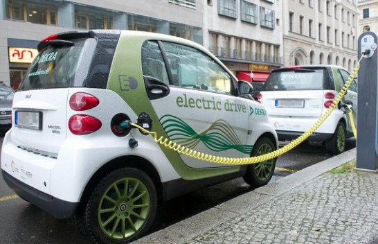 Subvencioni nxit gjermanët të blejnë makina elektrike dhe hibride