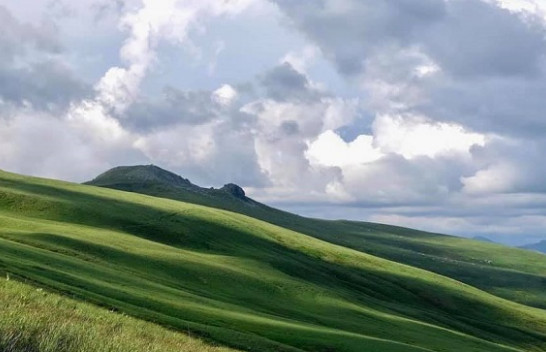 Mot me vranësira, shi të rrëmbyeshëm dhe bubullima pritet sot në Shqipëri