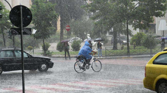 Shtrëngata dhe reshje shiu, si pritet të jetë moti sot dhe nesër në Shqipëri