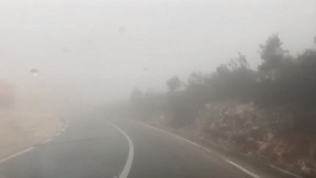 Mjegulla mbulon Llogaranë, vështirësi në lëvizjen e automjeteve