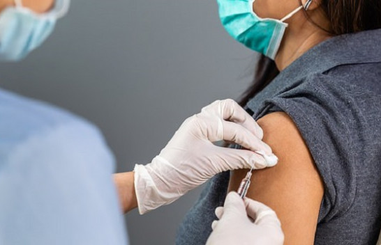 Vaksina kundër koronavirusit 90 për qind efektive – Britania e Madhe porosit 40 milionë doza