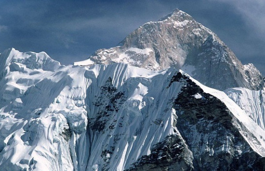 Matet përsëri mali Everest, lartësia e tij rritet me gati një metër