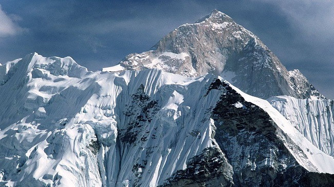 Matet përsëri mali Everest, lartësia e tij rritet me gati një metër