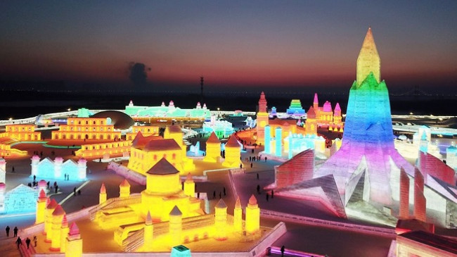 Harbin, qyteti prej akulli me pamje spektakolare