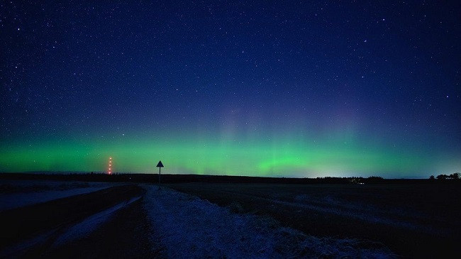 Në fotografi: Aurora Borealis ndriçon qiellin mbi Skoci
