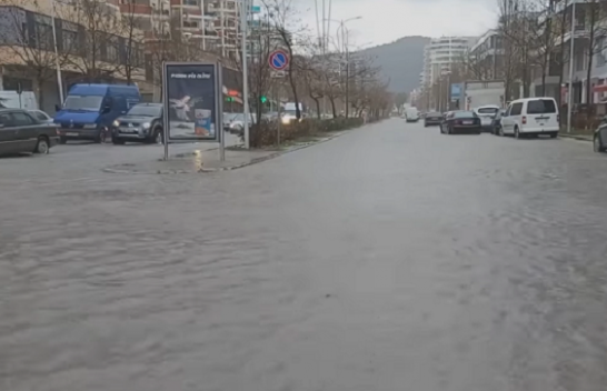Bashkia e Vlorës apel qytetarëve: Kujdes nga kushtet e motit