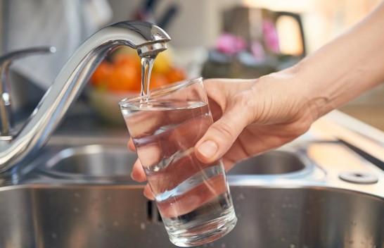Instituti i Shëndetësisë: Cilësia e ujit të pijshëm është brenda standardeve të parapara