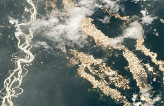 NASA publikon foton e lumenjve prej ‘ari’, por jo gjithçka është ashtu siç duket