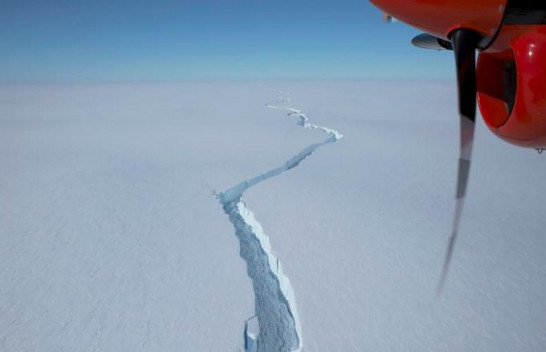 Ajsbergu me madhësinë e Los Angeles shkëputet nga Brunt Ice Shelf