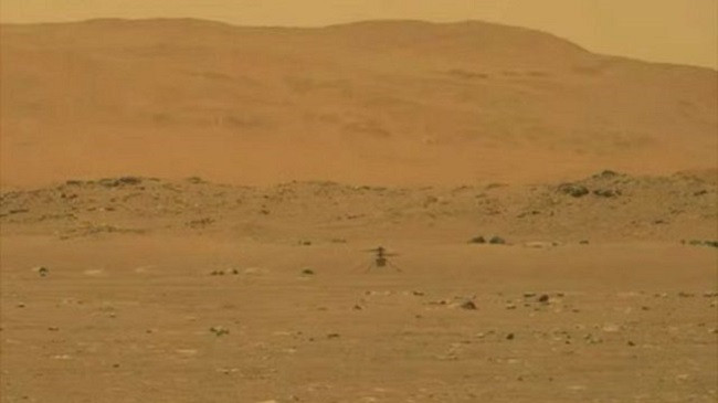 Fluturon me sukses helikopteri i NASA-s në Mars