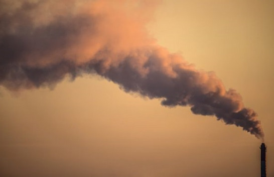 Roli i efiçiencës së energjisë në arritjen e synimeve zero emetime karboni