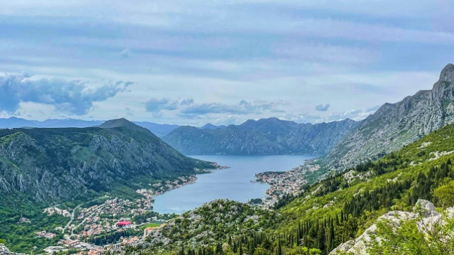 Vranësira dhe reshje shiu, ky është parashikimi i motit për sot e fundjavë në Mal të Zi