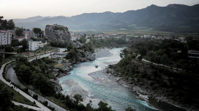 Ambasadori i BE-së në Shqipëri: Mbështesim iniciativën për shpalljen e lumit Vjosa Park Kombëtar