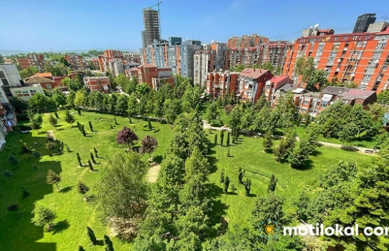 Sot dhe fundjavë mot i ngrohtë e me diell në Kosovë