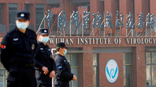 Raporti amerikan: COVID-19 mund të ketë dalë nga laboratori në Wuhan