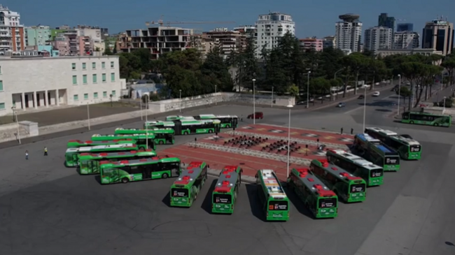 Erion Veliaj prezanton linjën e parë të gjelbër në Tiranë