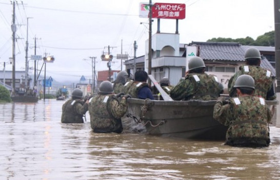Japoni, gjashtë të vdekur nga përmbytjet dhe rrëshqitjet e tokës
