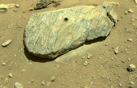 NASA siguron një mostër të gurit nga planeti Mars