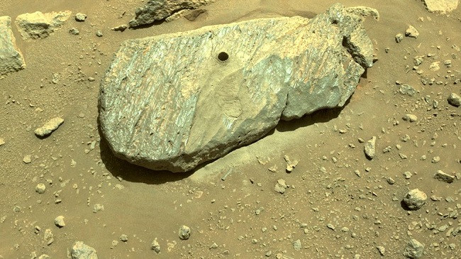 NASA siguron një mostër të gurit nga planeti Mars