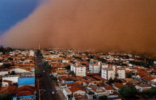 Thatësira ekstreme në Brazil shkaktoi stuhi ‘apokaliptike’ të rërës