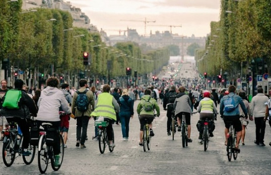 Parisi po investon 250 milionë euro për t'u bërë 100 për qind ‘qytet i biçikletave’