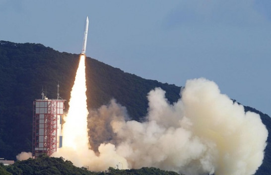 Japonia lëshon në hapësirë raketën 'Epsilon-5' me 9 satelitë
