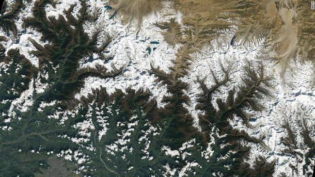 NASA publikon imazhet e Tokës të marra nga sateliti Landast 9 që tregojnë ndryshimet klimatike
