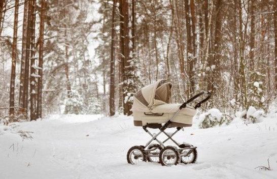E pabesueshme, prindërit në vendet nordike i lënë fëmijët të flenë jashtë në ditët më të ftohta të dimrit