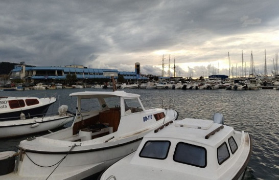 Fundjavë me shi e borë në Mal të Zi