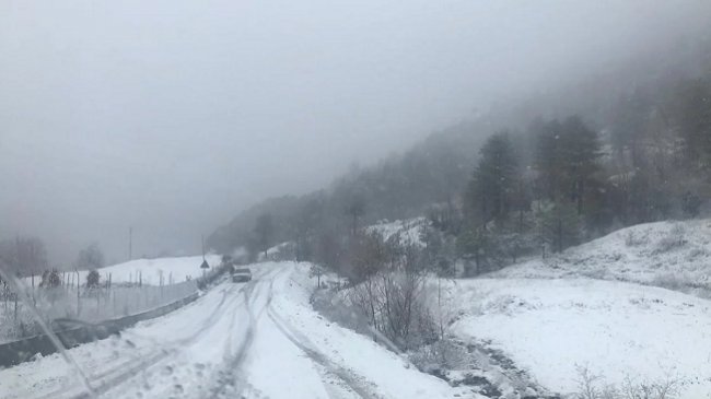 Borë e madhe në Dibër, trashësia arrin në 40 centimetra